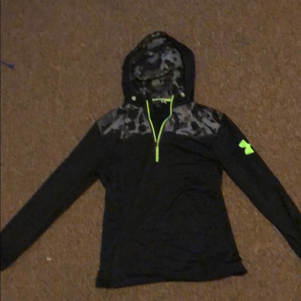 Under armor guys small loose coupe